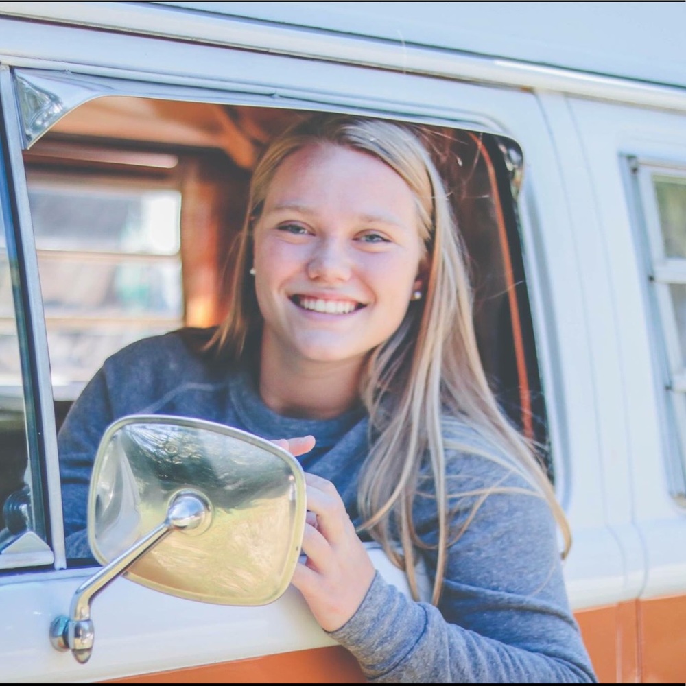 Meet your Posher, Lainey